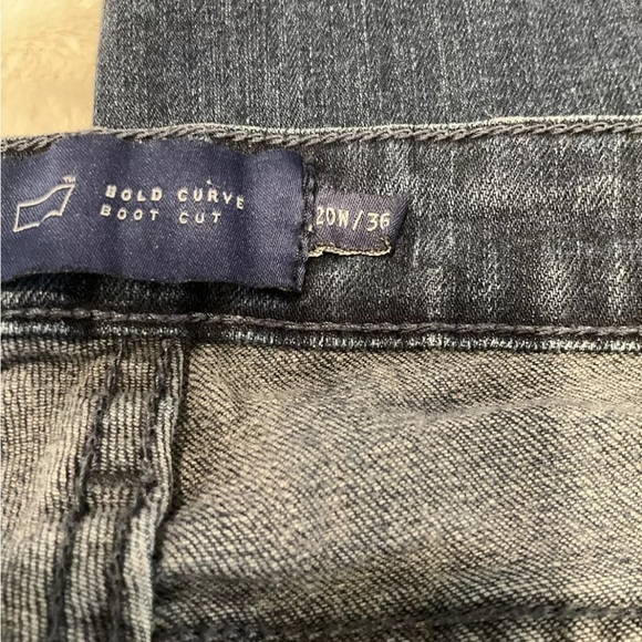Levi’s Women’s Bold Curve Boot Cut Jeans Size 20W/36 - Picture 3 of 13